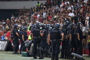 船记：快船坚定地支持哈登和伦纳德，劳资协议变了才放走乔治