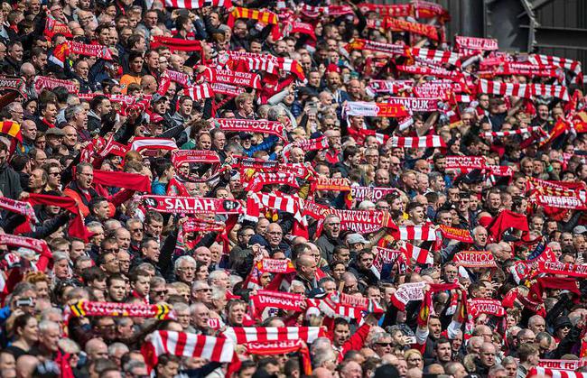 澳超半场：双方后防线均表现出色，惠灵顿凤凰暂0-0喷气机（澳超半场：双方防线稳固，惠灵顿凤凰与喷气机暂0-0）