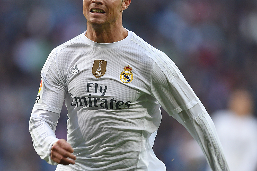 阿斯：巴萨本赛季球场外事务增多，弗里克比上赛季更加情绪化