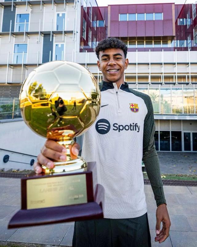 怒送37分！古巴男排输给自己 意大利挺进四强 米切莱托17分+绝杀