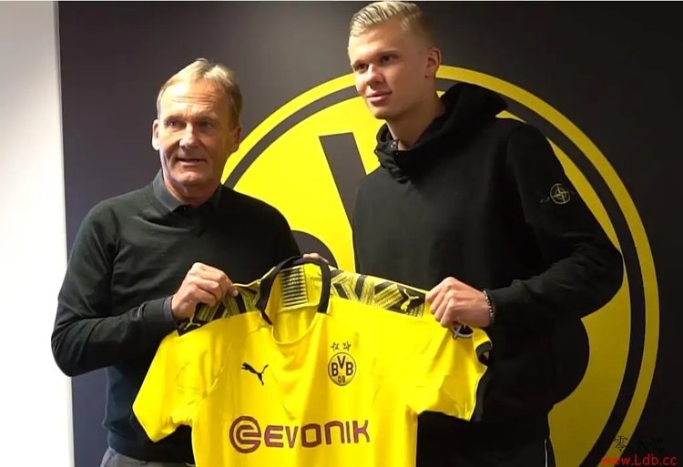 米兰客场挑战都灵队，意甲第14轮凌晨开战（意甲第14轮凌晨打响：米兰客场对阵都灵）